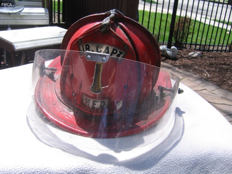 Cairns Helmet