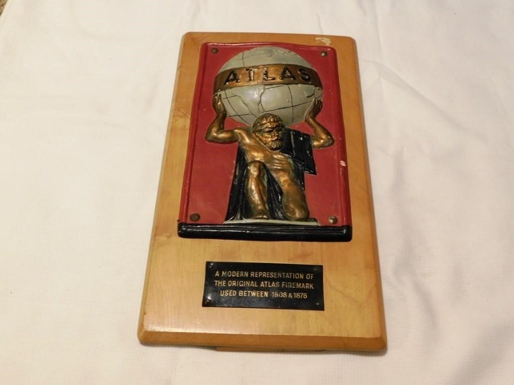 Plaque, Atlas